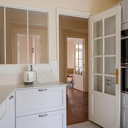 Very Nice And Spacious Apt In The Marais Apartman *