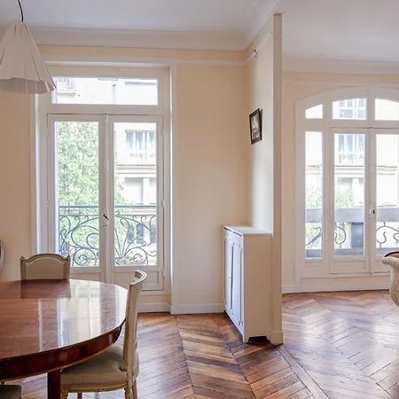 Apartman Very Nice And Spacious Apt In The Marais Párizs